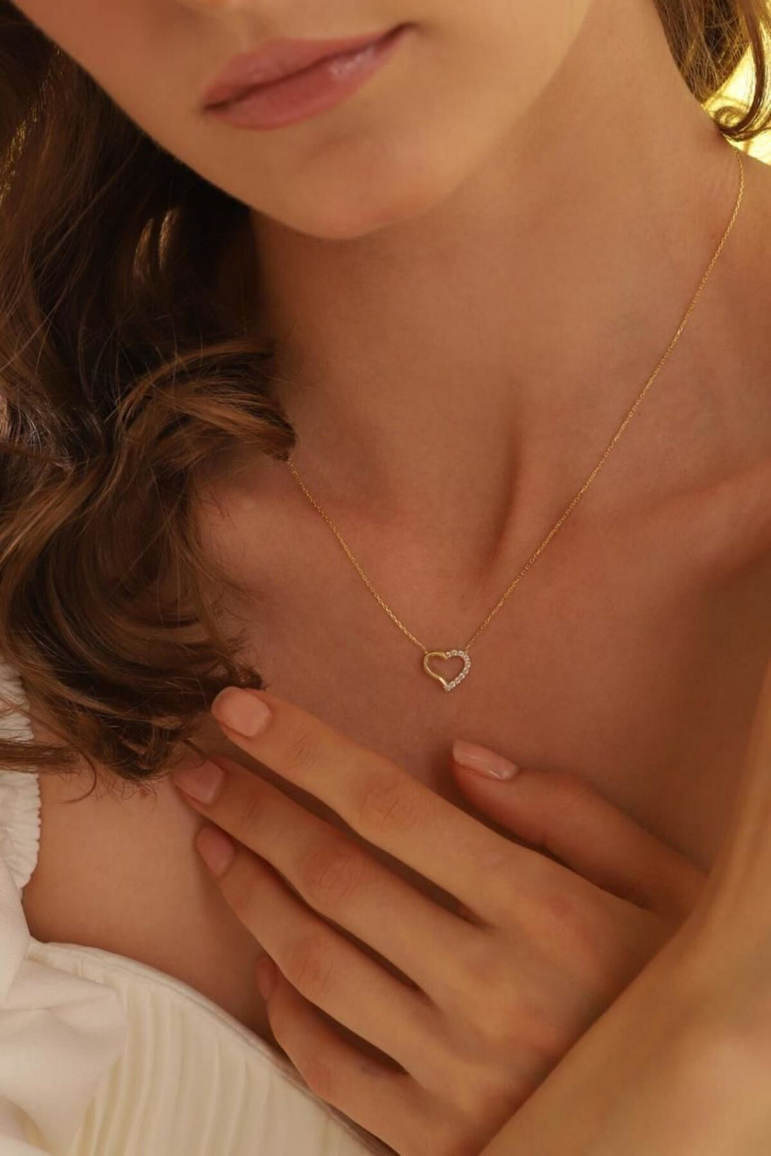 Minimalist Silver Heart Necklace With Zircon Stone