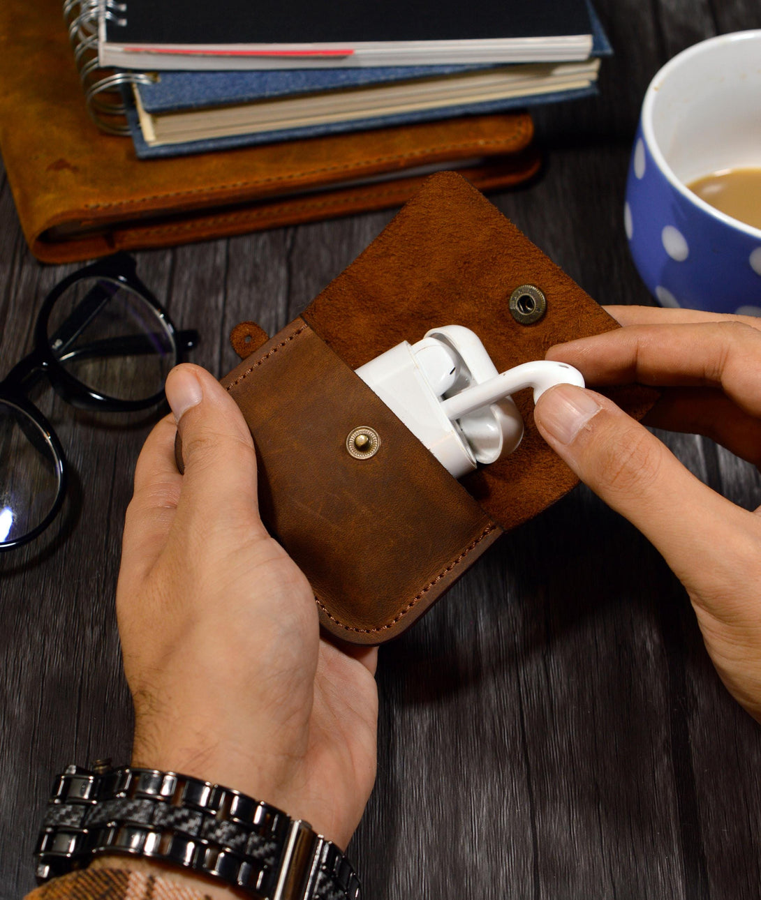 personalized brown leather airpods case